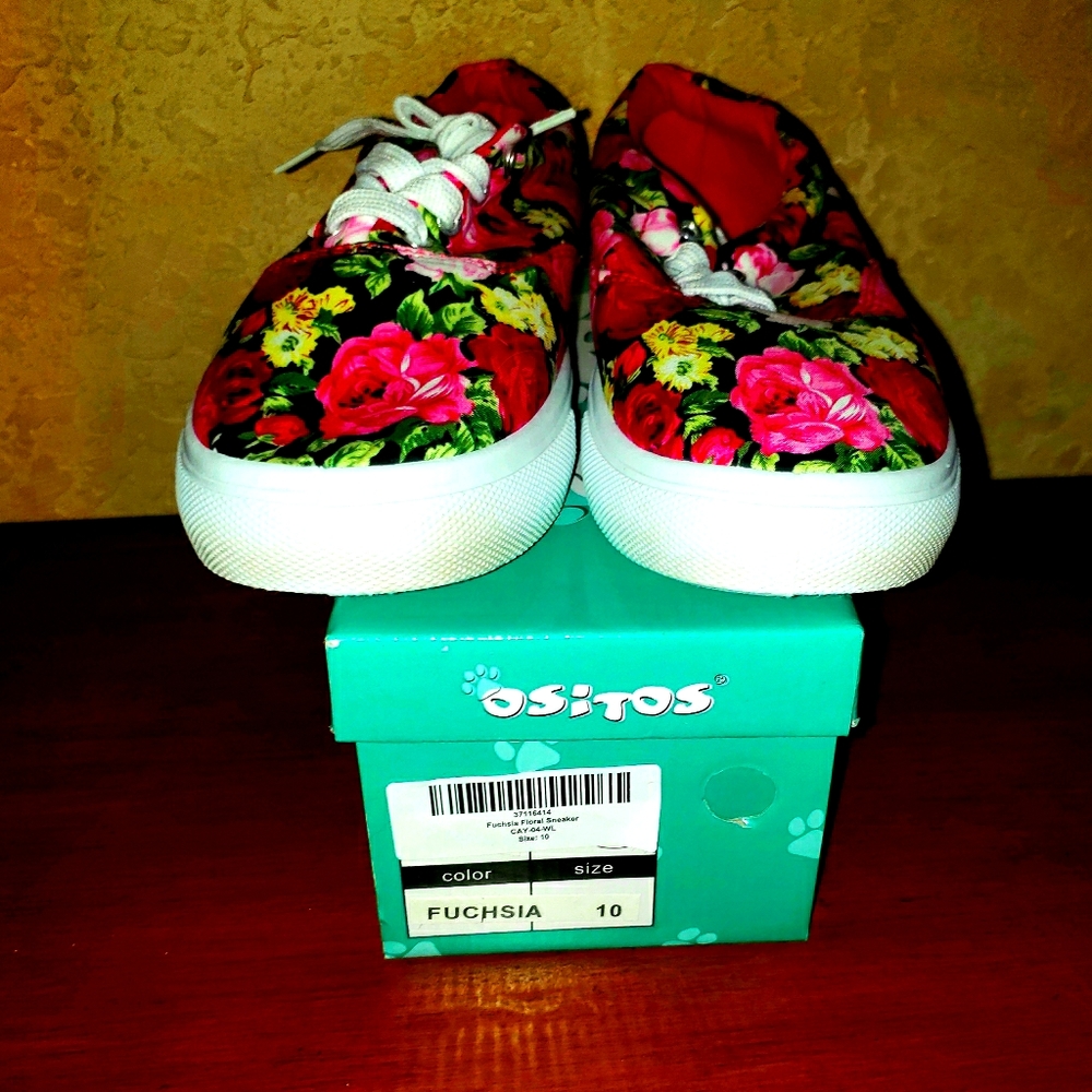 *NIB* Fuchsia floral sneakers
